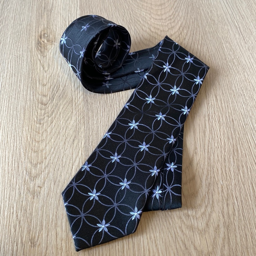 Ike Behar 100% Silk Tie